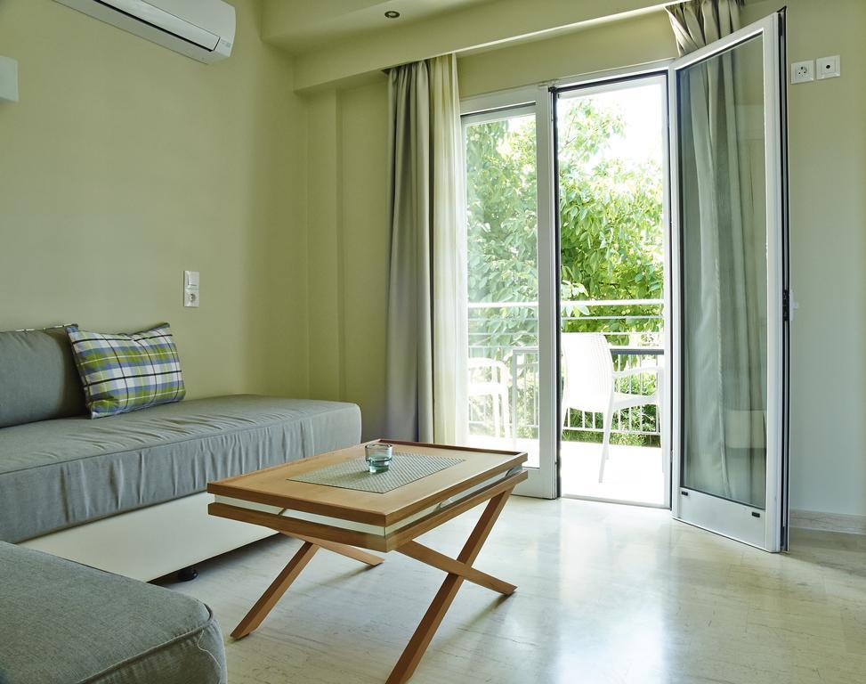 Cosmos Apartments วาซีลีกี ภายนอก รูปภาพ