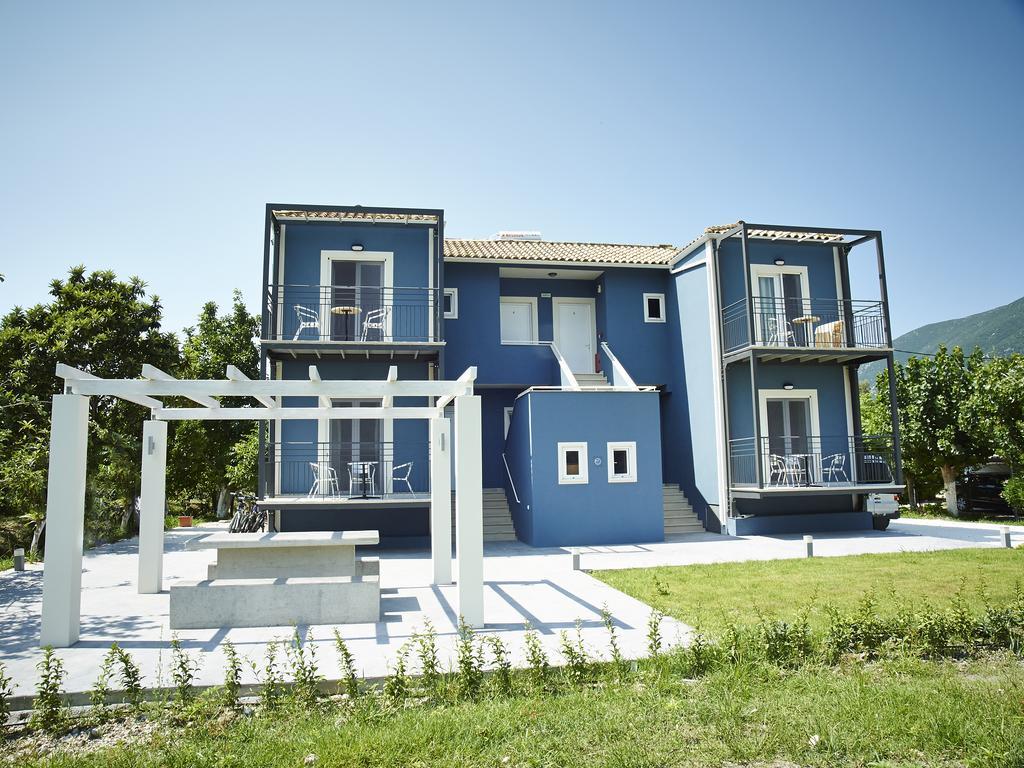 Cosmos Apartments วาซีลีกี ภายนอก รูปภาพ