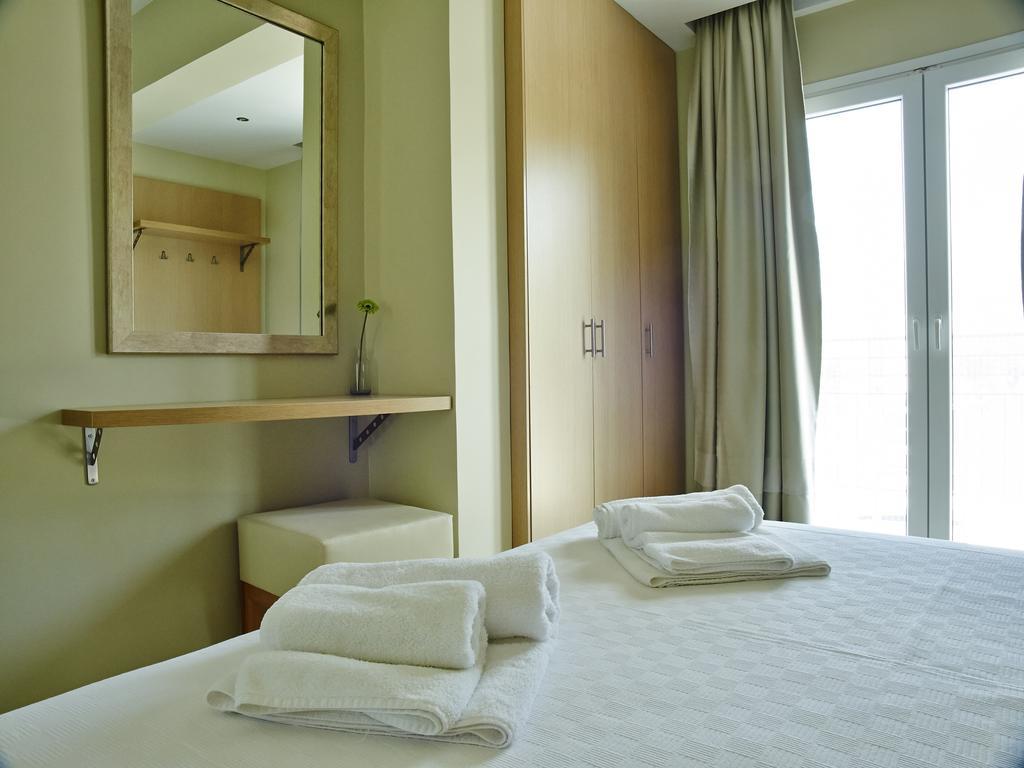 Cosmos Apartments วาซีลีกี ภายนอก รูปภาพ
